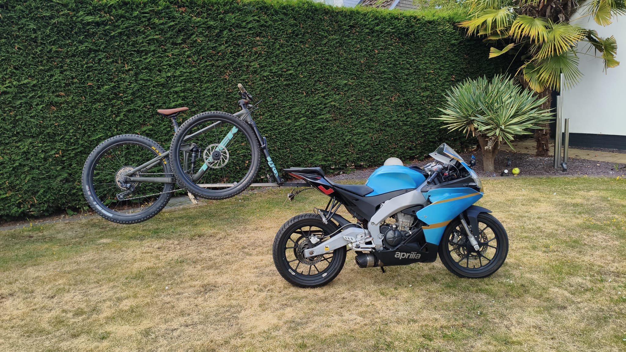 Bike/Bicycle Carrier for Motorbike - Aprilia RS125 / RSV4 125 WingAero