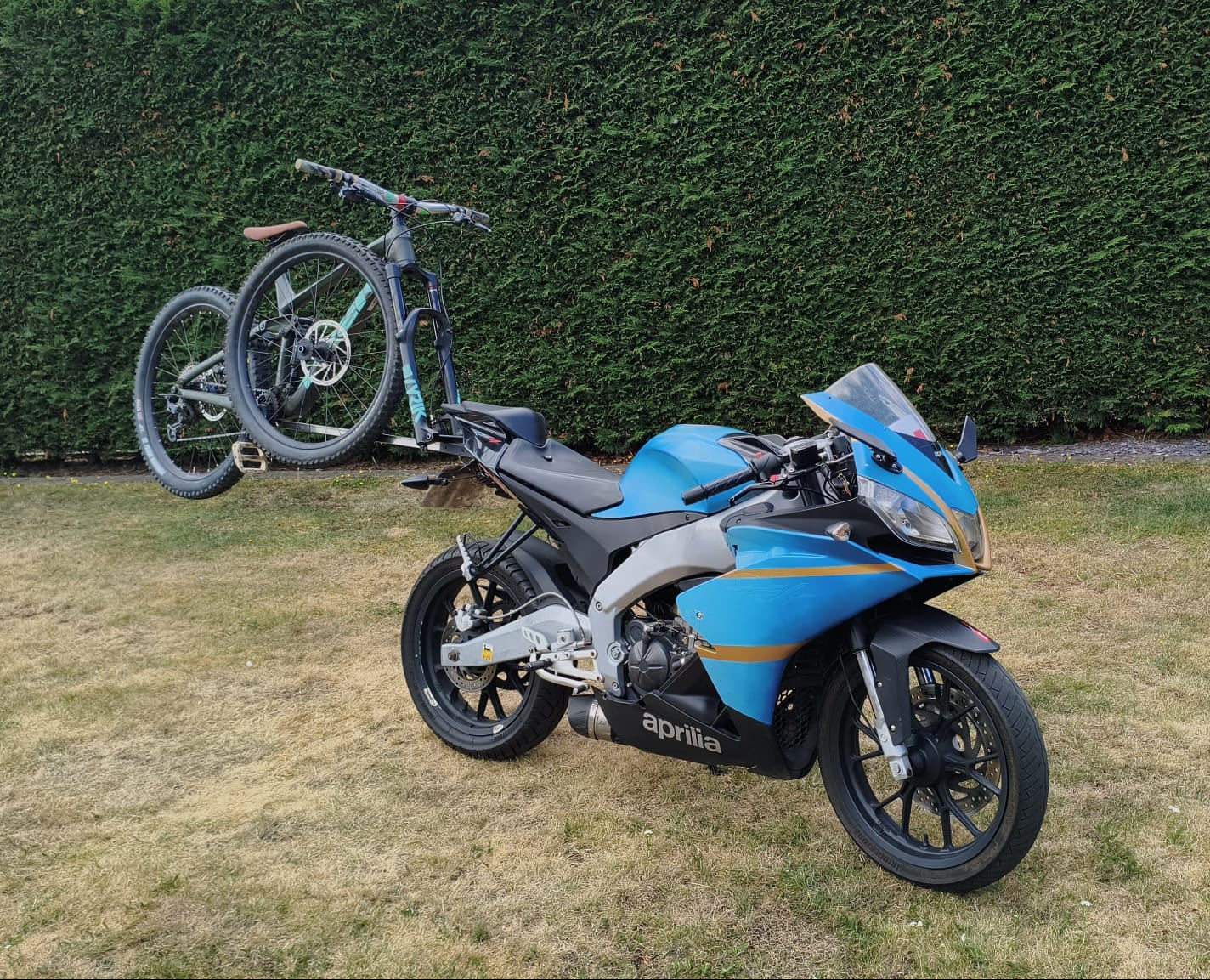 Bicycle Carrier for Motorbike - Aprilia RS125 / RSV4 125